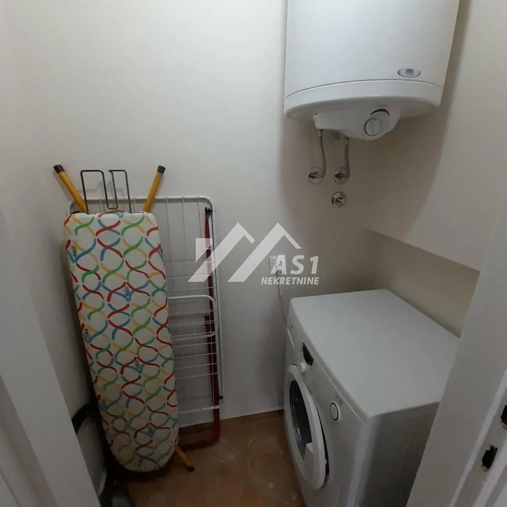 Izdavanje, dvosoban stan, 60m², Rotkvarija, Novi Sad Sve Podlokacije