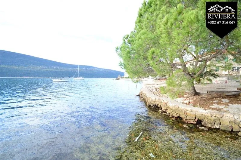 Prodaja, kuća, 200m², Baošići, Herceg Novi