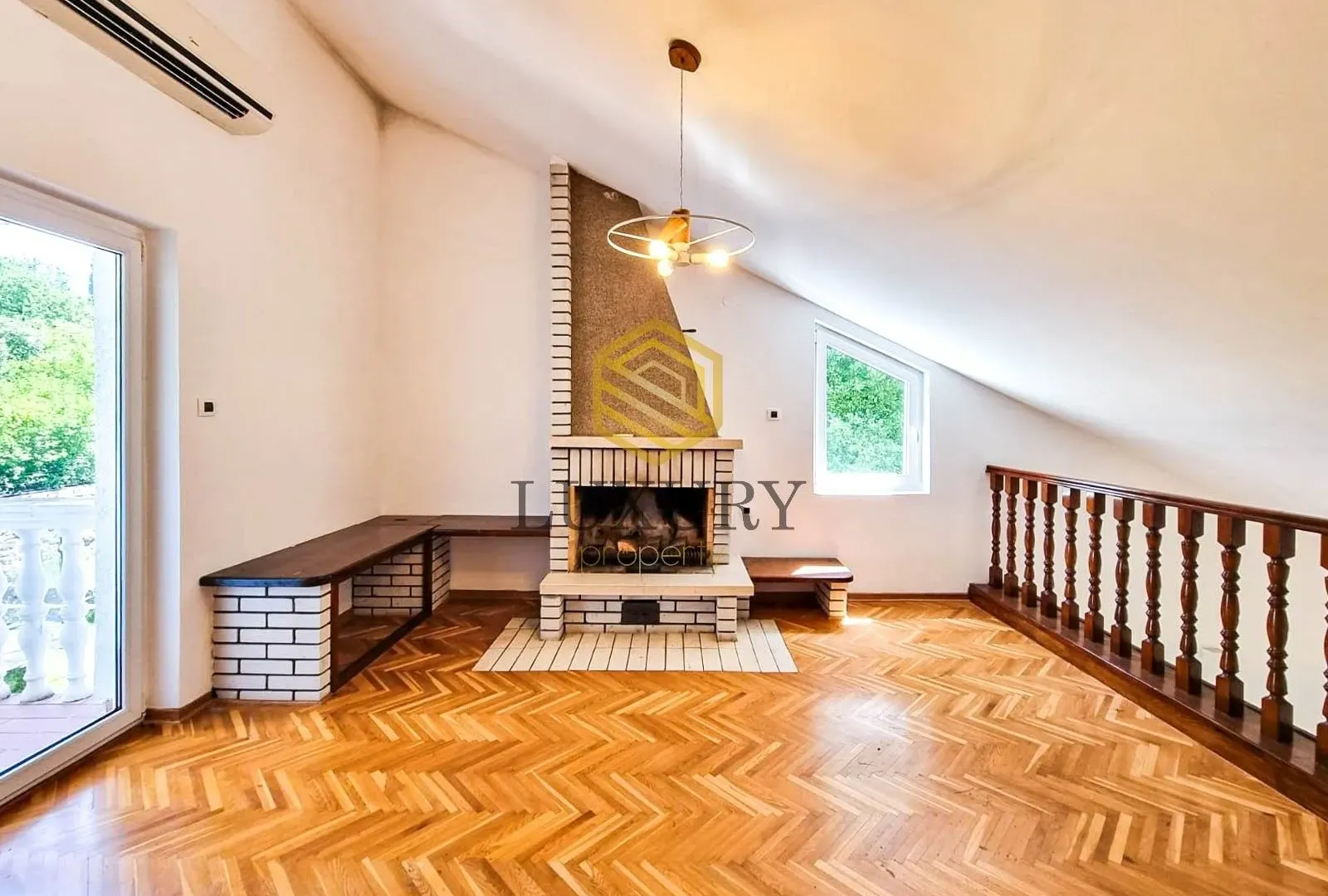 Rent, house, 270m², Mareza, Podgorica