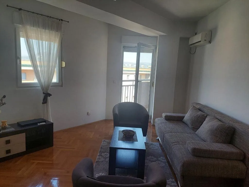 Izdavanje, jednosoban stan, 69m², City Kvart, Podgorica