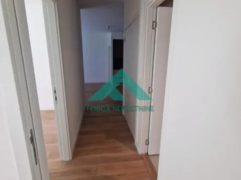 Izdavanje, trosoban stan, 75m², Savski Venac, Beograd - image 13