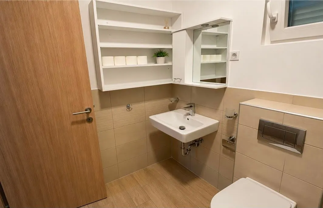 Rent, studio apartment, 37m², Golubovina, Budva