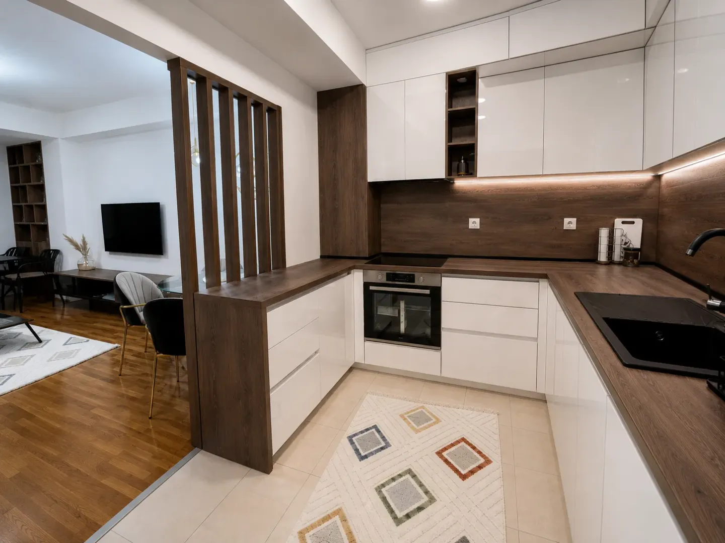 Izdavanje, dvosoban stan, 78m², City Kvart, Podgorica