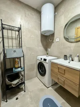 Rent, one bedroom apartment, 45m², Bečići, Budva - image 7