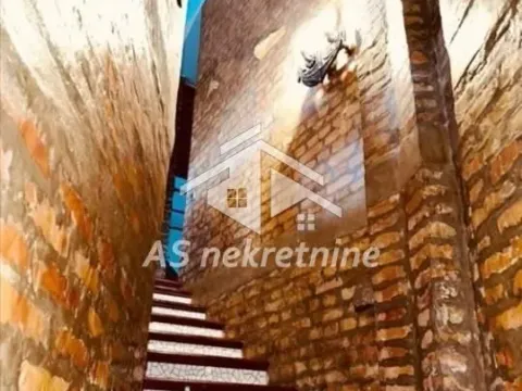 Izdavanje, kuća, 367m², Jajinci, Voždovac Sve Podlokacije - image 15