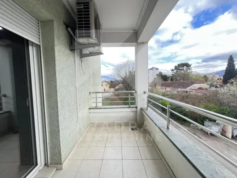Izdavanje, dvosoban stan, 69m², Ljubović, Podgorica - image 11
