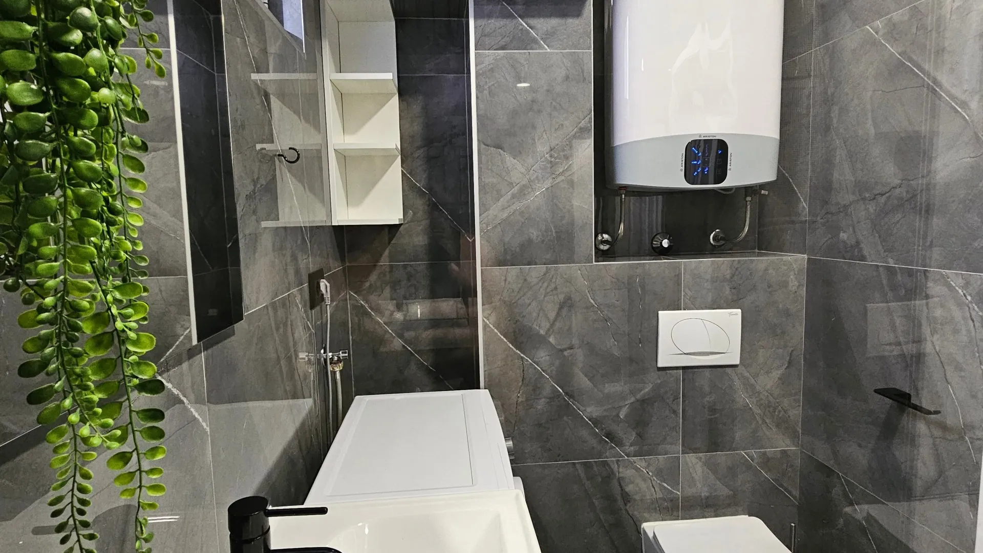 Prodaja, dvosoban stan, 52m², Dubovica, Budva