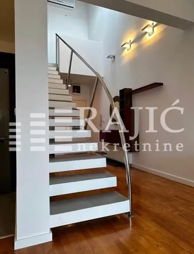 Izdavanje, trosoban stan, 94m², Lekino Brdo, Voždovac Sve Podlokacije