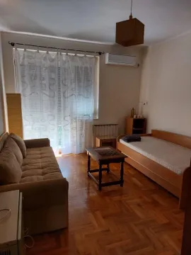 Rent, two bedroom apartment, 67m², Centar, Podgorica - image 9