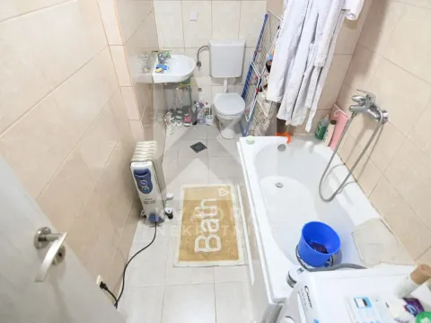 Izdavanje, poslovni prostor, 25m², Centar, Podgorica - image 3