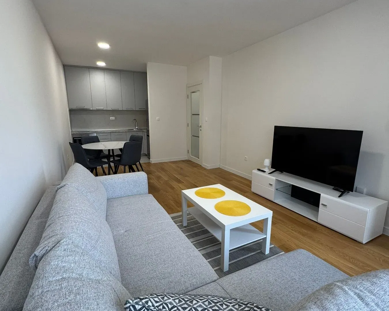 Rent, one bedroom apartment, 49m², Central Point, Podgorica