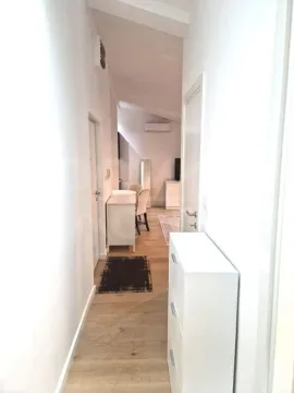 Rent, one bedroom apartment, 52m², Tivat, Crna Gora - image 6