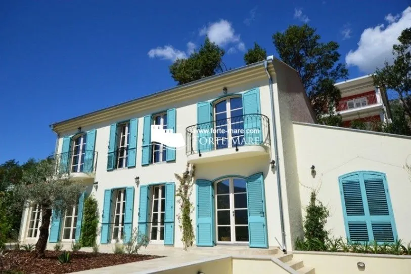 Prodaja, kuća, 184m², Baošići, Herceg Novi