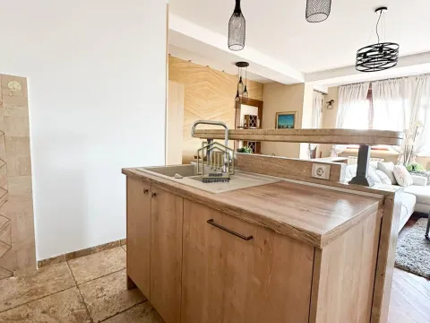 Izdavanje, dvosoban stan, 90m², Stari Aerodrom, Podgorica - image 5