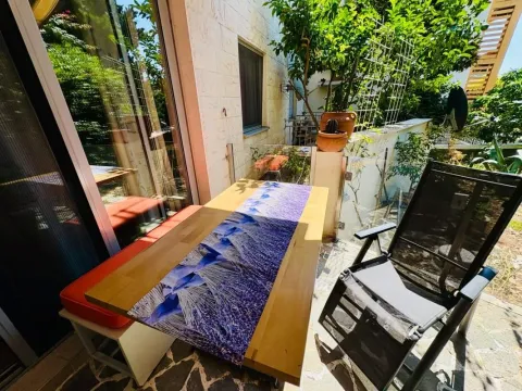Sale, one bedroom apartment, 50m², Petrovac, Budva - image 10