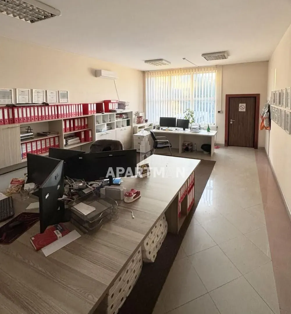 Rent, office space, 700m², Banjica, Voždovac Sve Podlokacije