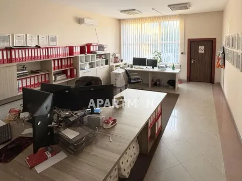 Rent, office space, 700m², Banjica, Voždovac Sve Podlokacije - image 6