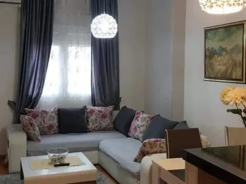 Izdavanje, jednosoban stan, 42m², Ljubović, Podgorica