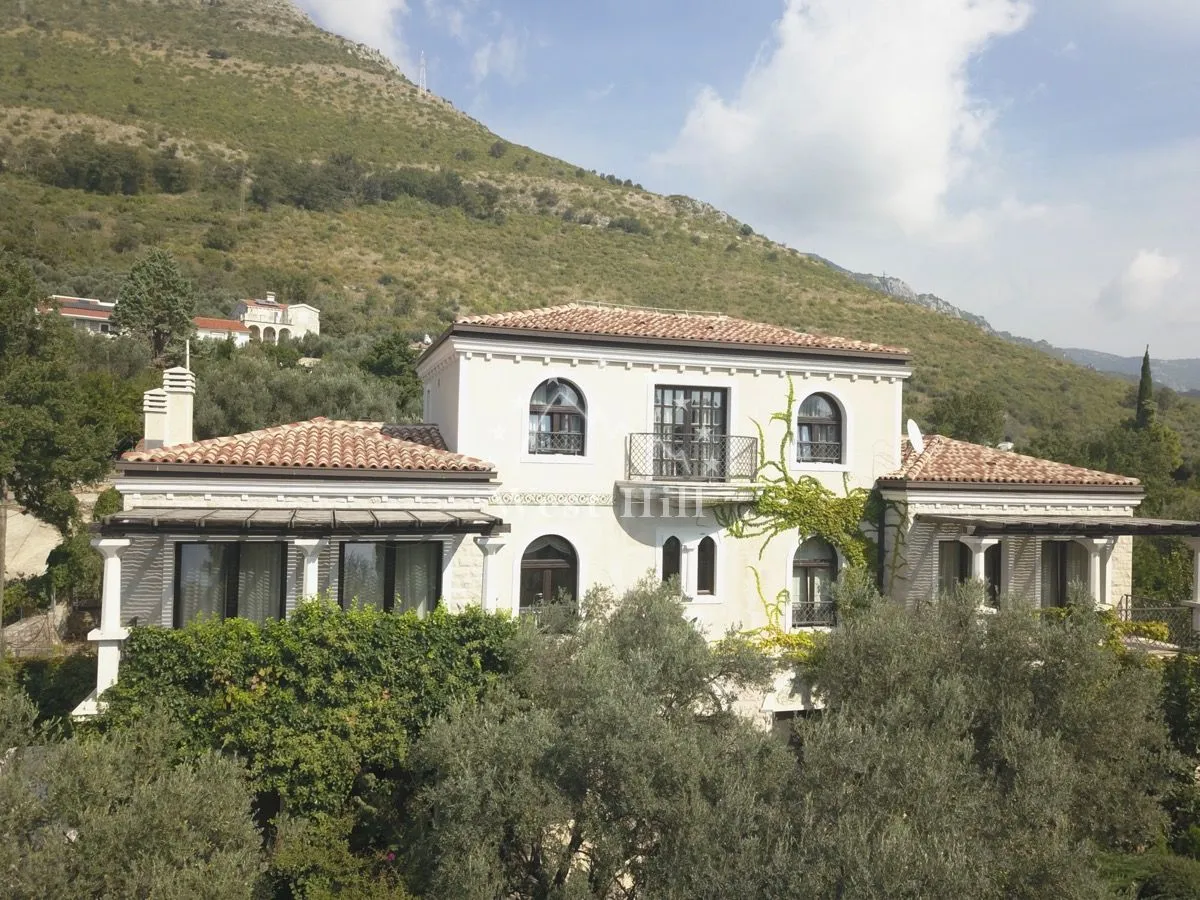 Prodaja, kuća, 550m², Reževići, Budva