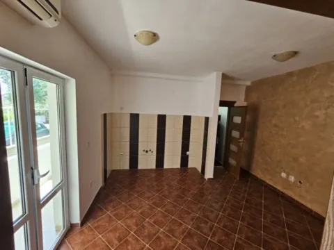 Sale, one bedroom apartment, 39m², Bijela, Herceg Novi - image 7