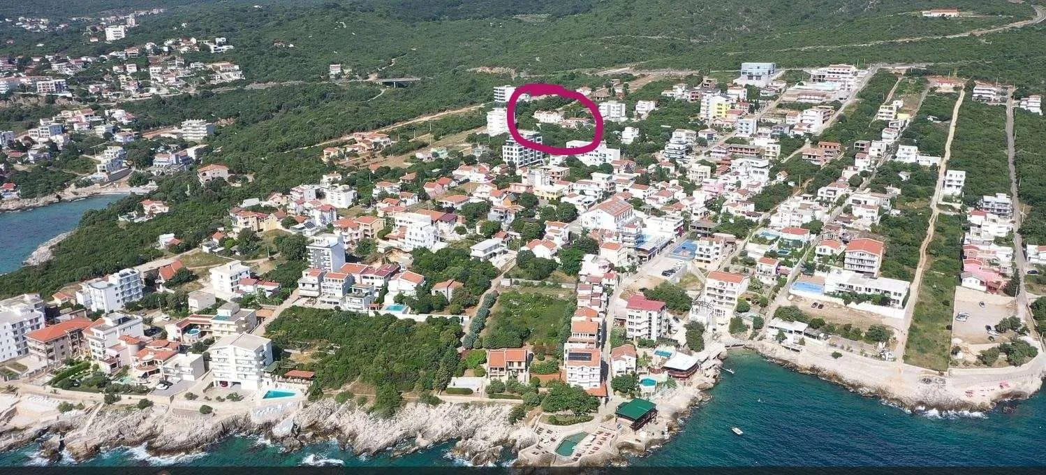Prodaja, kuća, 250m², Hladna Uvala, Bar