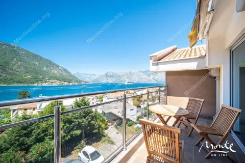Prodaja, dvosoban stan, 61m², Dobrota, Kotor - image 1