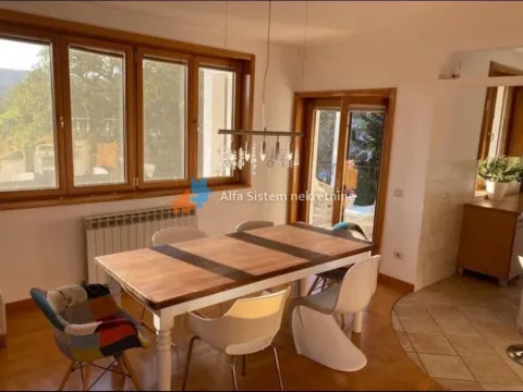 Rent, four bedroom apartment, 250m², Savski Venac, Beograd - image 4
