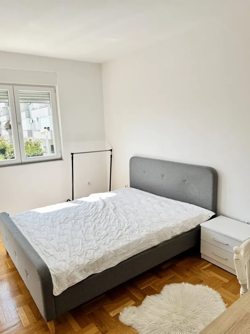 Izdavanje, dvosoban stan, 74m², Donja Gorica, Podgorica