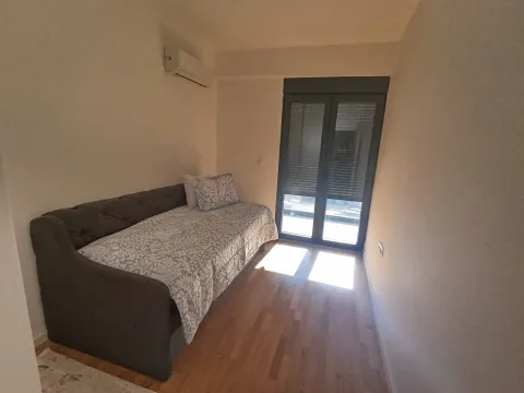 Rent, two bedroom apartment, 64m², Stari Aerodrom, Podgorica - image 9