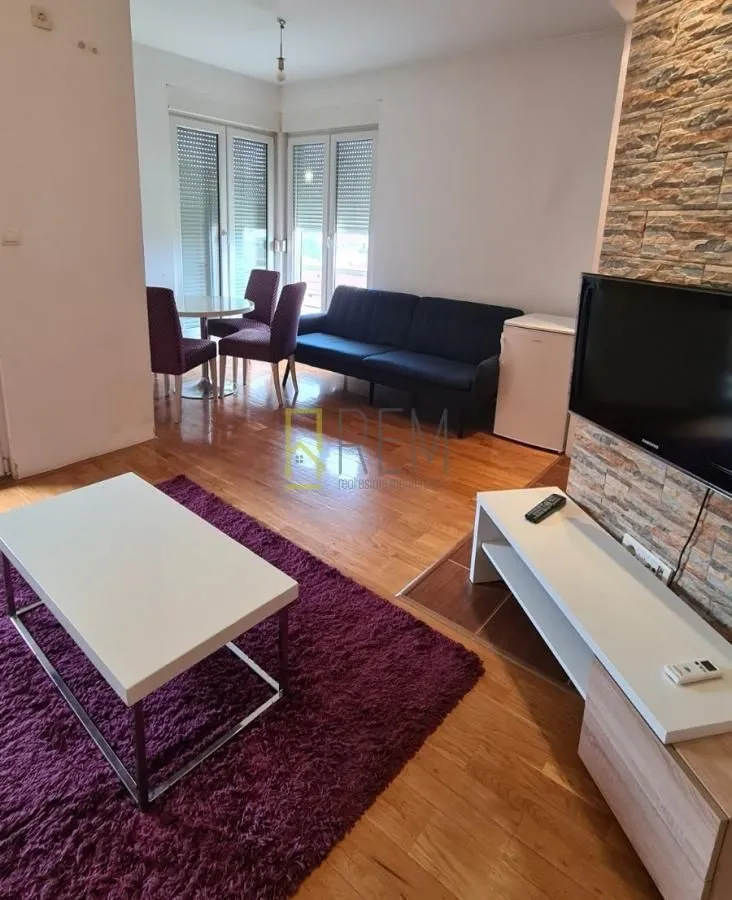 Prodaja, jednosoban stan, 48m², Tološi, Podgorica