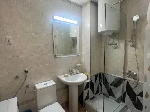 Izdavanje, četvorosoban stan, 106m², Aleksinac, Niš - image 11