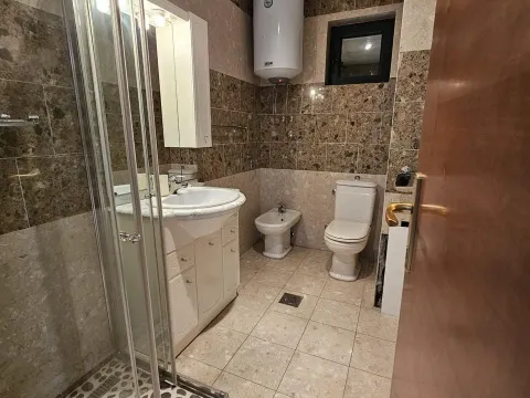 Izdavanje, stan, 149m², Pržno, Budva - image 15