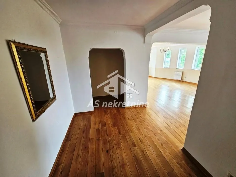 Rent, four bedroom apartment, 115m², Savski Venac, Beograd