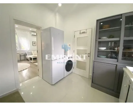Izdavanje, dvosoban stan, 52m², Senjak, Beograd - image 8