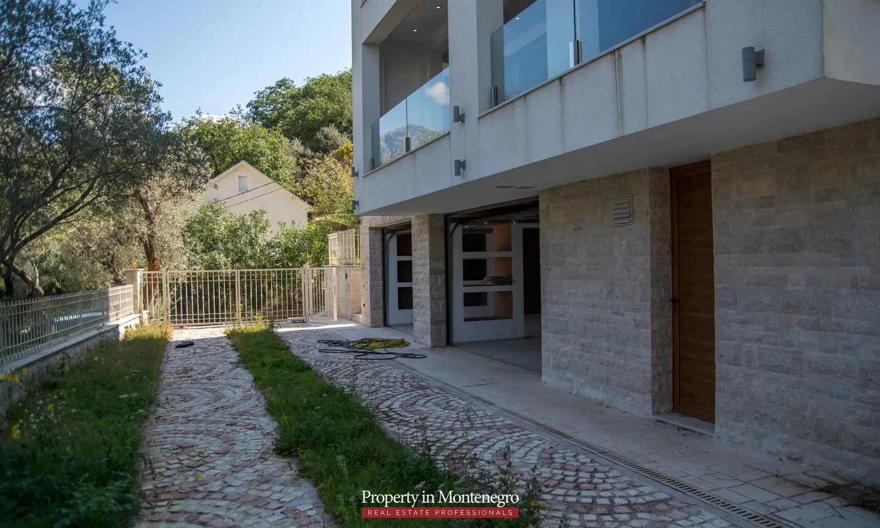 Prodaja, kuća, 585m², Stoliv, Kotor
