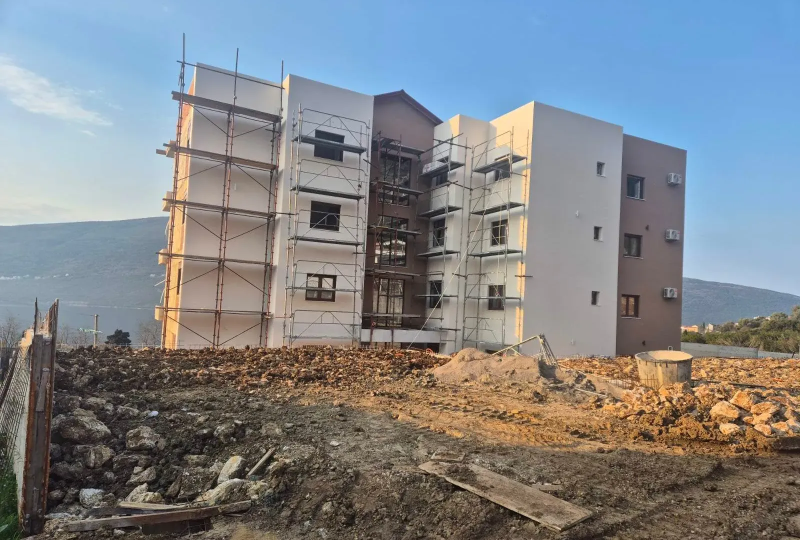 Prodaja, dvosoban stan, 54m², Đenovići, Herceg Novi