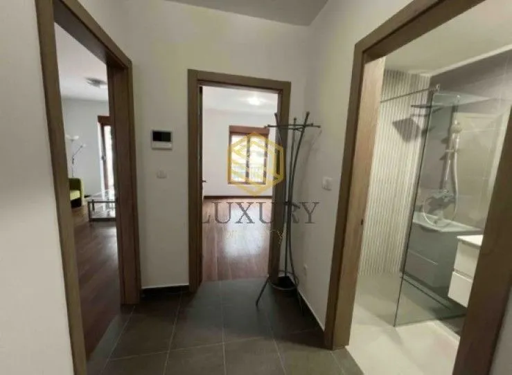 Rent, office space, 50m², Master Kvart, Podgorica