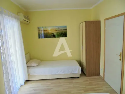 Izdavanje, dvosoban stan, 72m2, Tivat Izdavanje, dvosoban stan, 72m2, Tivat