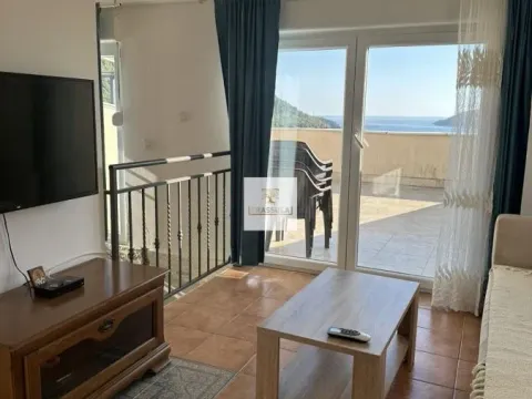 Izdavanje, trosoban stan, 95m2, Lazi, Budva Izdavanje, trosoban stan, 95m2, Lazi, Budva