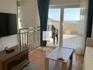 Izdavanje, trosoban stan, 95m², Lazi, Budva - image 1