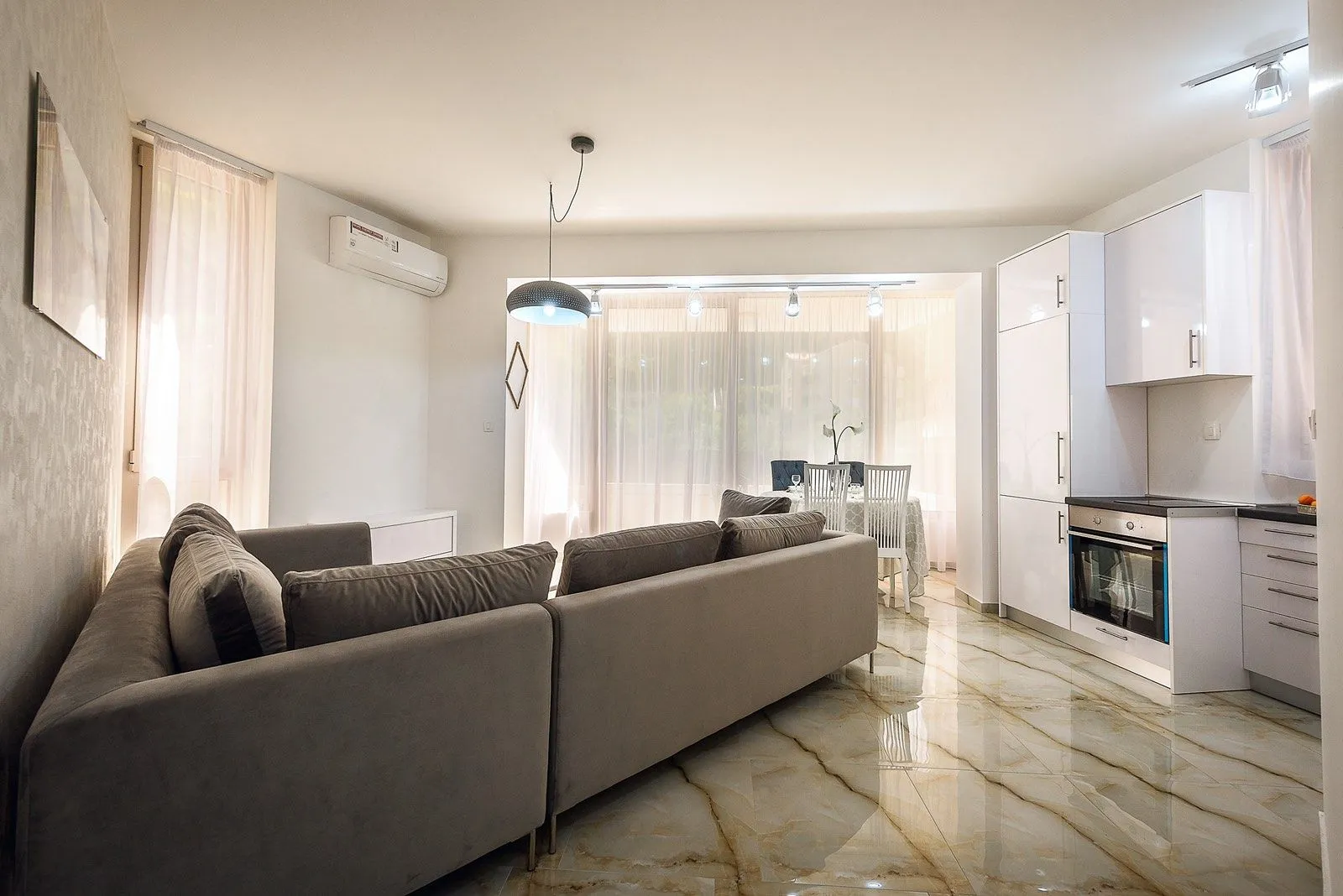 Prodaja, jednosoban stan, 53m², Rafailovići, Budva