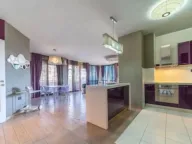 Izdavanje, trosoban stan, 140m², Preko Morače, Podgorica - image 5