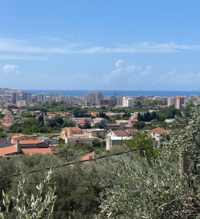 Sale, house, 300m², Marovići, Bar