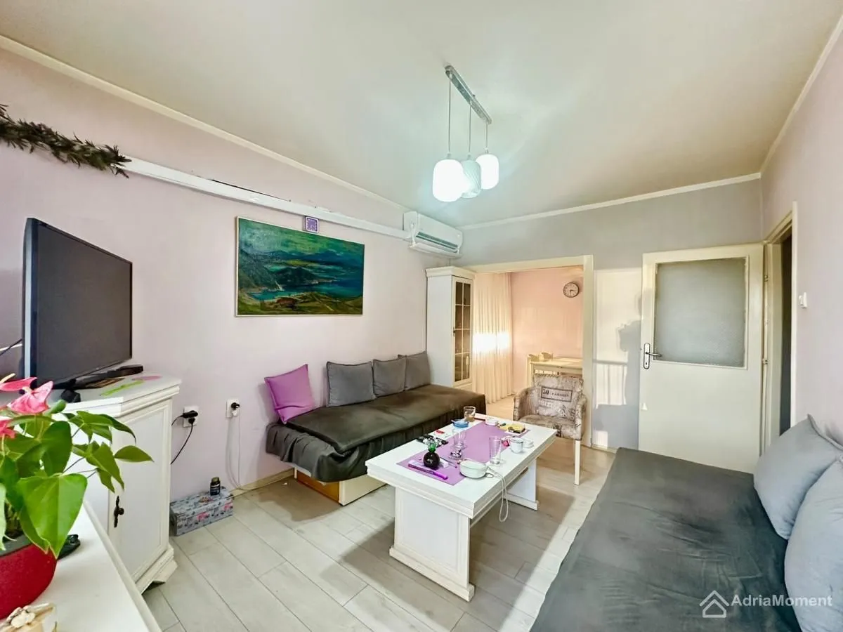 Prodaja, dvosoban stan, 67m², Centar, Tivat