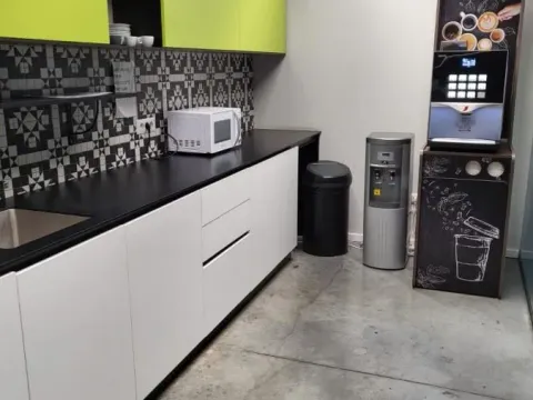 Izdavanje, poslovni prostor, 35m², Stari Grad, Beograd - image 16