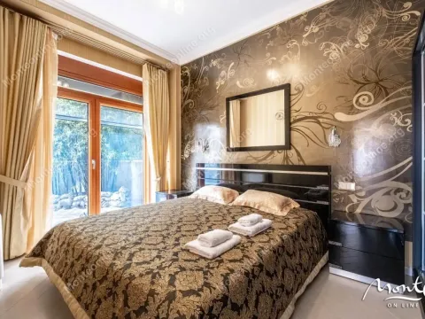 Prodaja, trosoban stan, 101m², Orahovac, Kotor - image 22