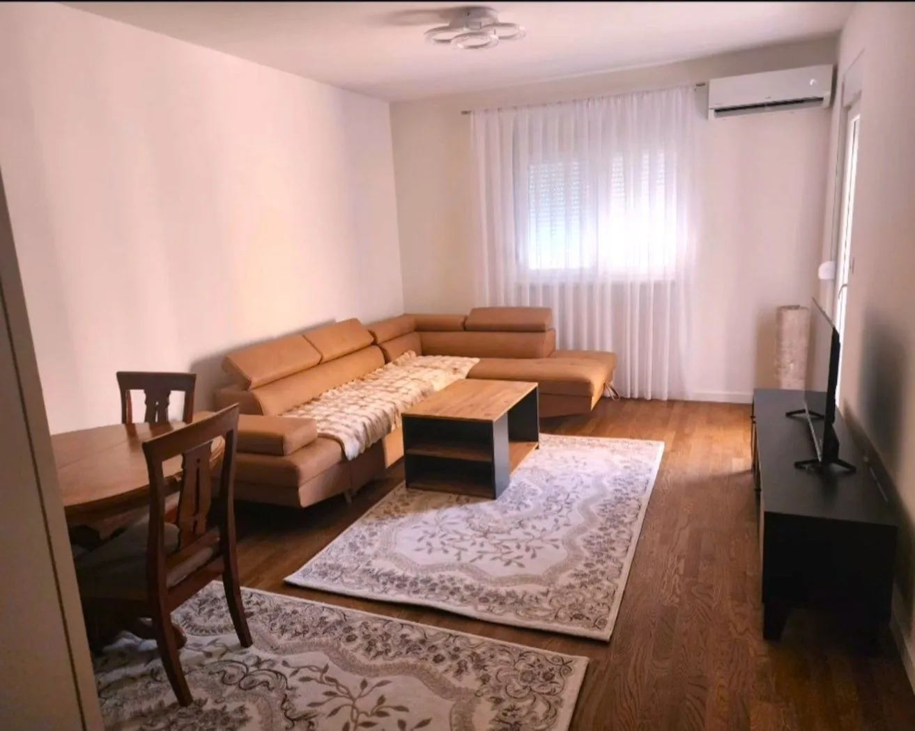 Izdavanje, stan, 46m², Stari Aerodrom, Podgorica