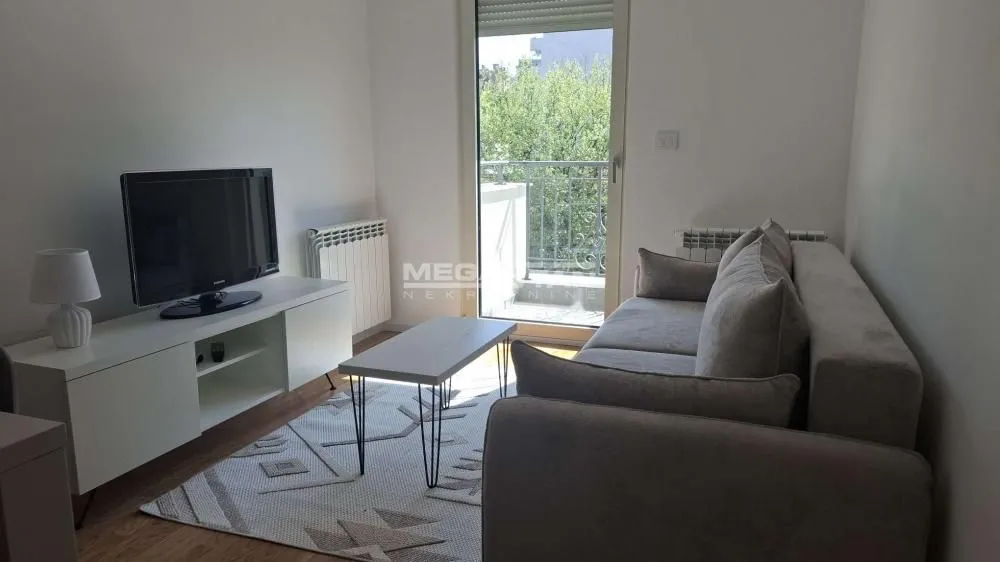 Rent, one bedroom apartment, 39m², Đeram Pijaca, Beograd