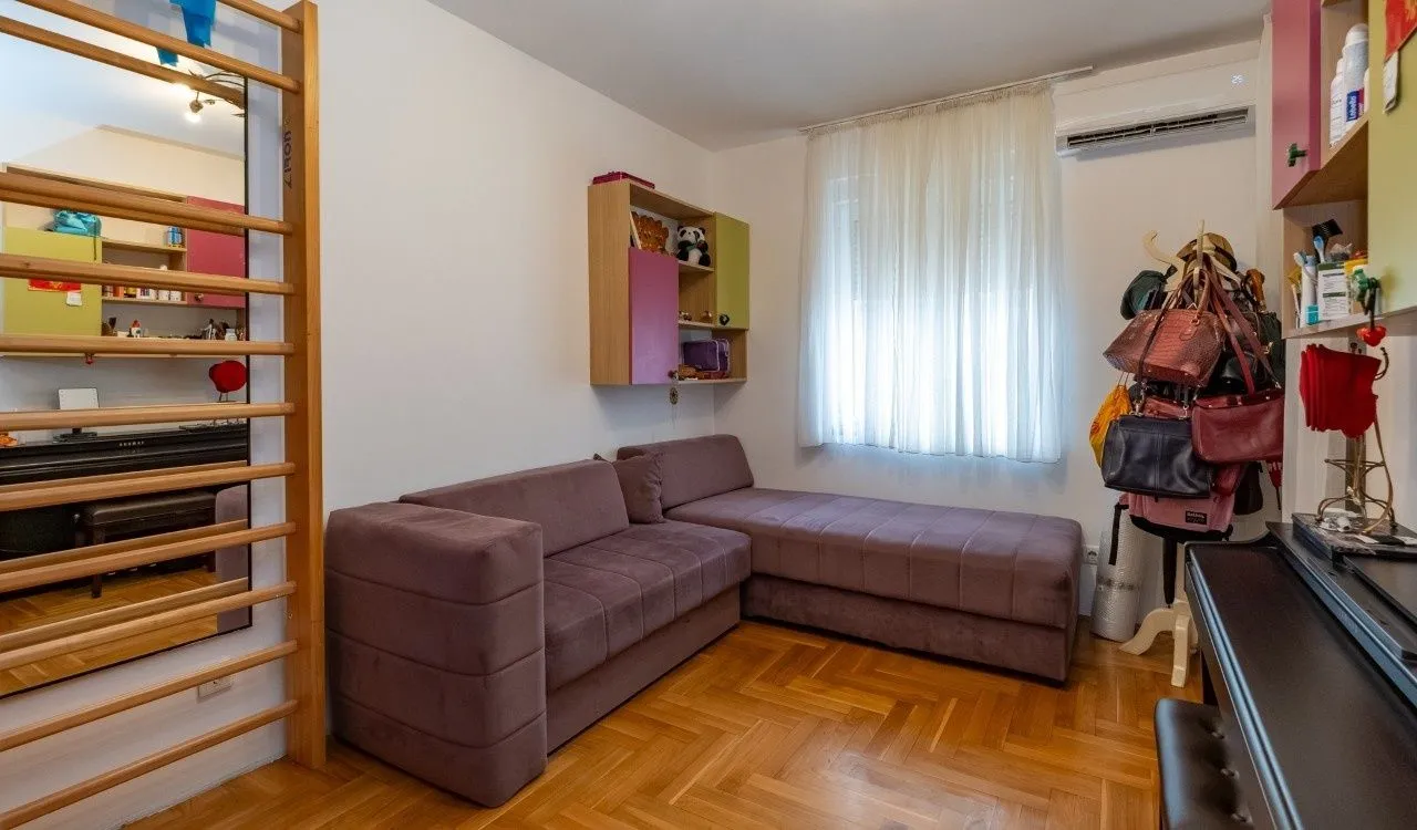 Rent, three bedroom apartment, 97m², Blok 9, Podgorica