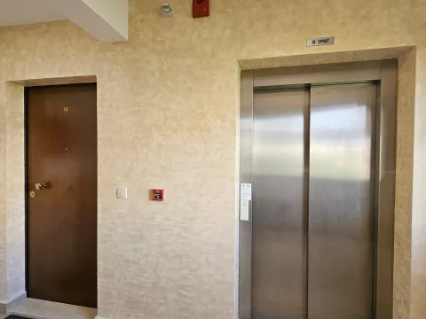 Rent, one bedroom apartment, 43m², Boreti, Budva - image 11